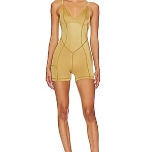 Hot As Hell Raise the Barre Onesie Shroom‎ XL NEW